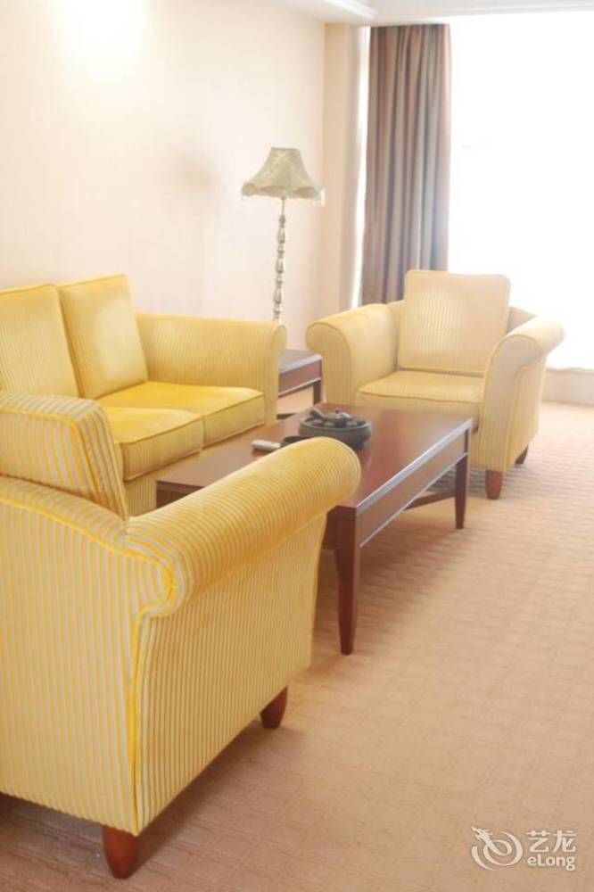 Vienna Hotel Shenzhen Pingdi Exterior photo